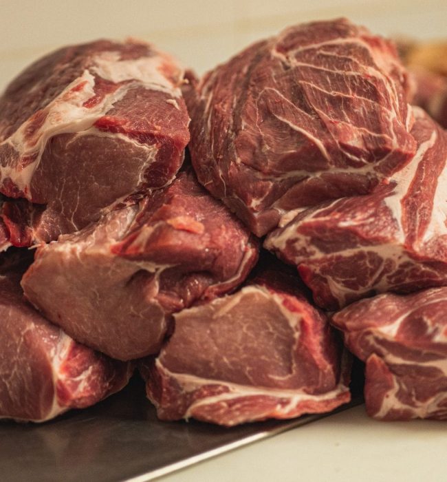 carne-proaspata-carmanherie-ghiocela